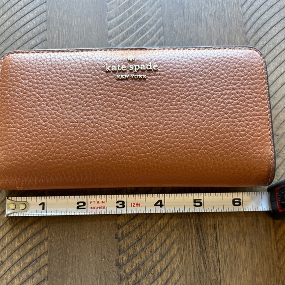 Kate Spade Tan Leather Wallet with snap closure - Picture 4 of 5
